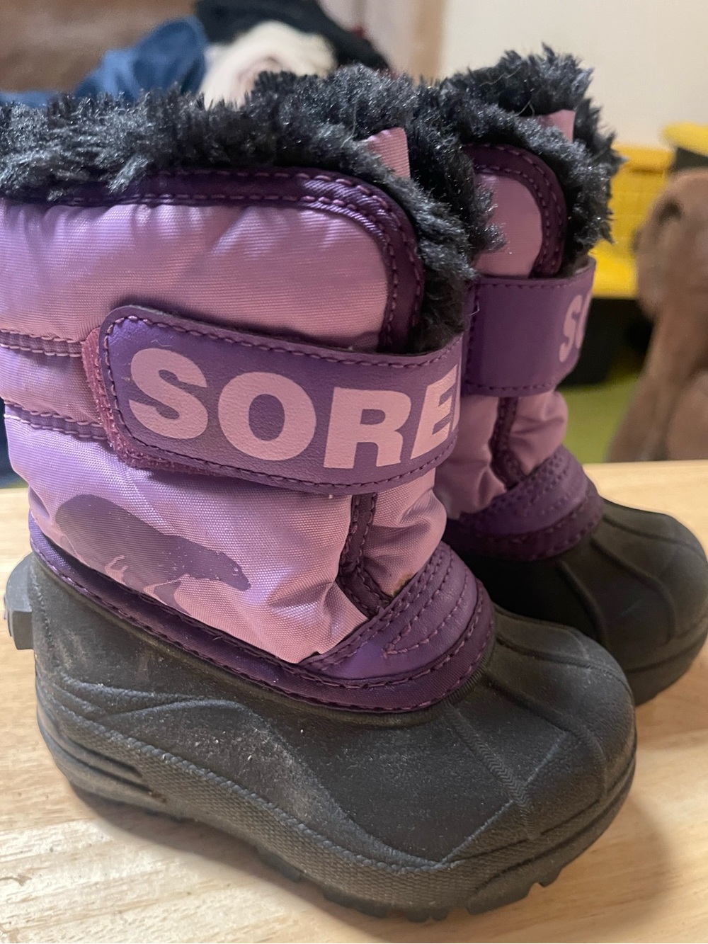Sorel  Flurry Weather Resistant Snow Boots Paisley Purple Dahlia Kids Size 6